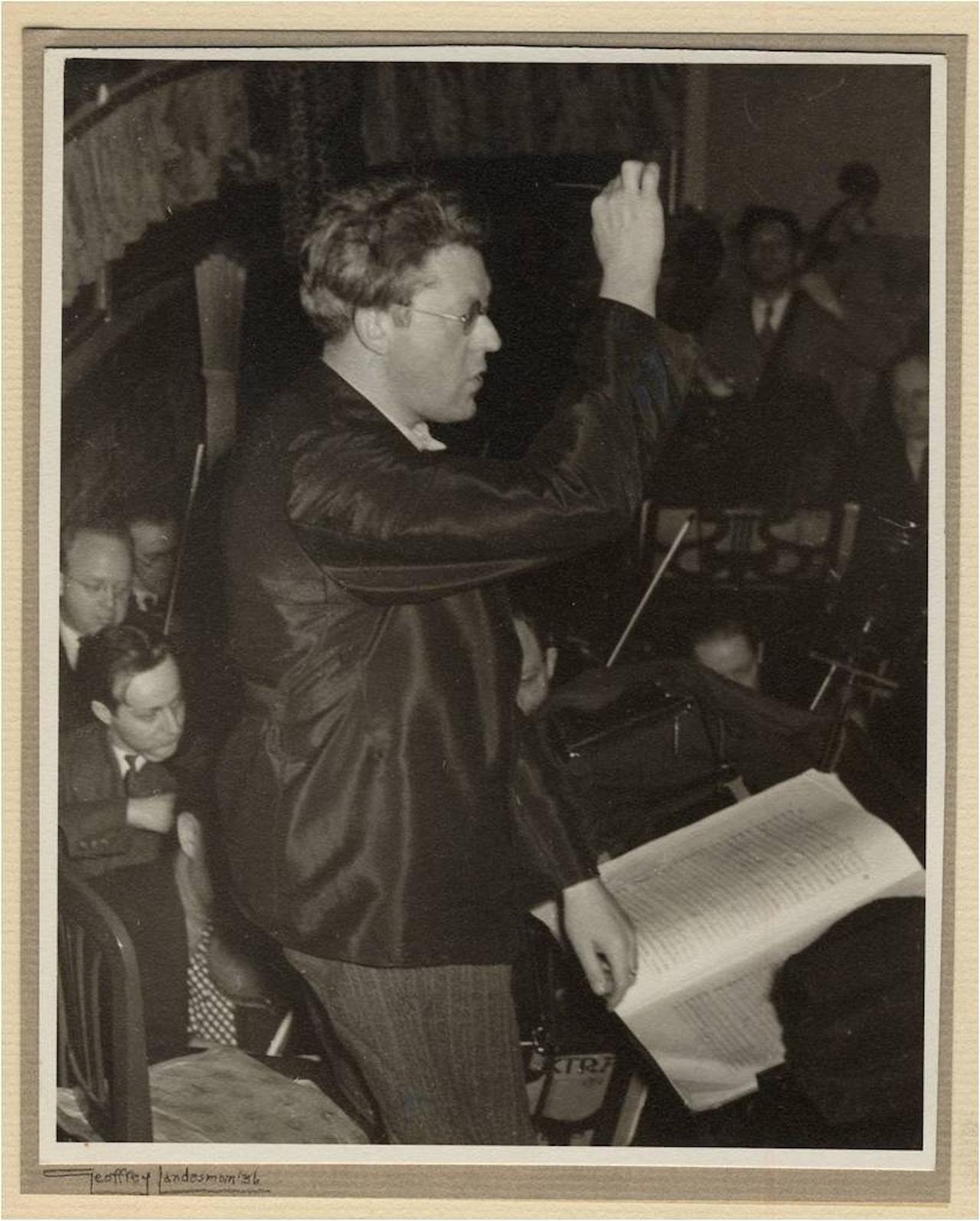 Rodzinski in the orchestra pit, early 1930s.